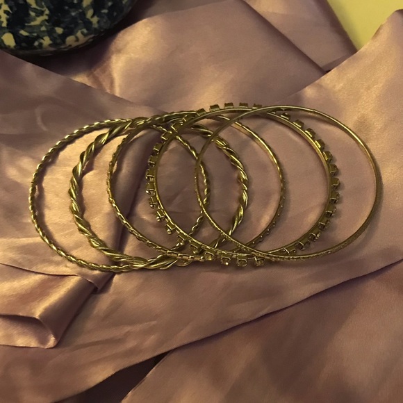 5 bangle silver toned bracelets - Picture 2 of 4